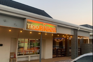 Trio pizza image