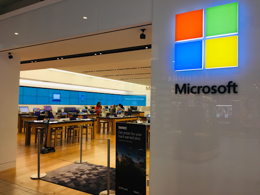 Computer Store «Microsoft Store - Freehold Raceway Mall», reviews and photos, 3710 U.S. 9, Freehold, NJ 07728, USA