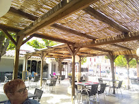 Atmosphère du Restaurant français Les Terrasses du Gardon à Anduze - n°3