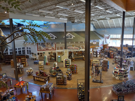 Sporting Goods Store «Bass Pro Shops», reviews and photos, 7777 Victoria Gardens Ln, Rancho Cucamonga, CA 91739, USA
