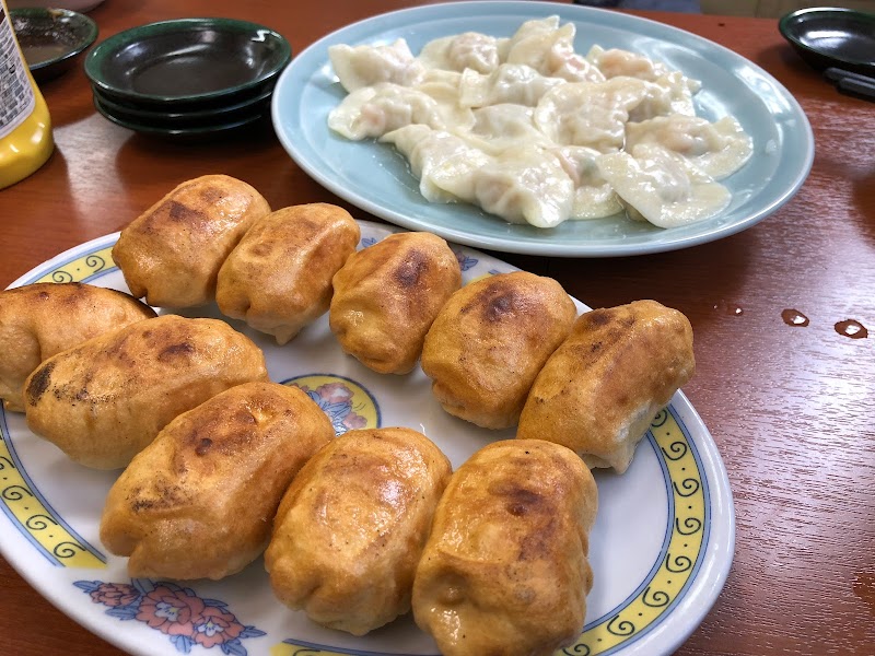 ホワイト餃子 高島平店