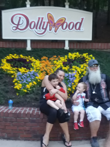 Discount Store «Dollar General», reviews and photos, 1401 Euclid Ave, Bristol, VA 24201, USA