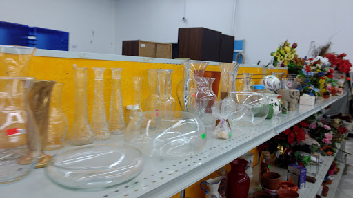 Thrift Store «This-N-That Thrift Store Vancouver Plaza», reviews and photos, 7601 NE Vancouver Plaza Dr, Vancouver, WA 98662, USA