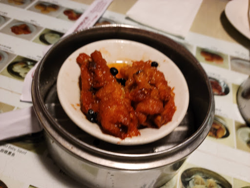 Shopping Mall «Orchard Mall Shopping Center», reviews and photos, 6337 Orchard Lake Rd, West Bloomfield Township, MI 48322, USA