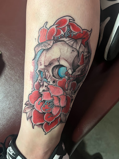 Explore womens hand tattoo ideas, creative tattoo ideas in Kansas City, available at La plaza tattoo and art gallery