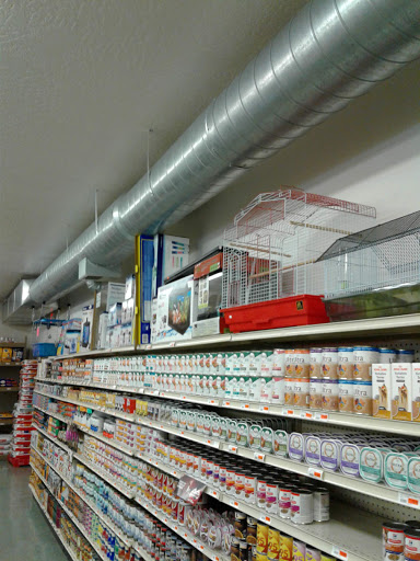 Pet Supply Store «Mini Pet Mart», reviews and photos, 876 NW 6th St, Grants Pass, OR 97526, USA