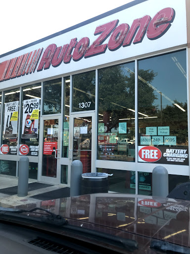 Auto Parts Store «AutoZone», reviews and photos, 1307 S Main St, Boerne, TX 78006, USA