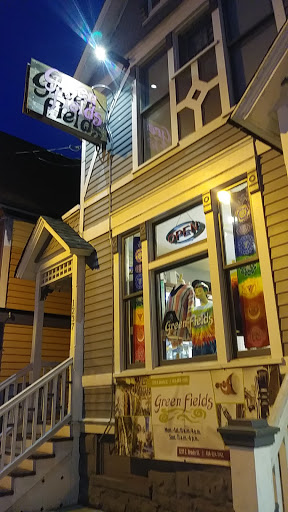 Green Fields Smoke Shop, 1237 E Brady St, Milwaukee, WI 53202, USA, 