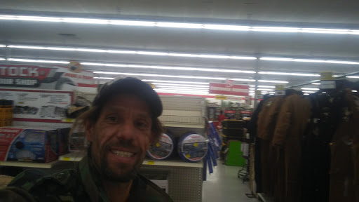 Home Improvement Store «Tractor Supply Co.», reviews and photos, 230 W Park, Lawrenceburg, KY 40342, USA