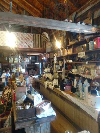 Gift Shop «Hitching Post Gifts & Old Str», reviews and photos, 15894 US-68, Benton, KY 42025, USA