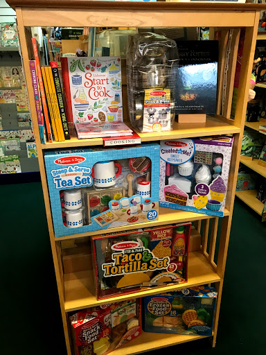 Book Store «Womrath Book Shop», reviews and photos, 76 Pondfield Rd, Bronxville, NY 10708, USA