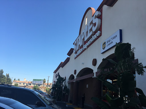 Office Supply Store «Staples», reviews and photos, 17020 Chatsworth St, Granada Hills, CA 91344, USA