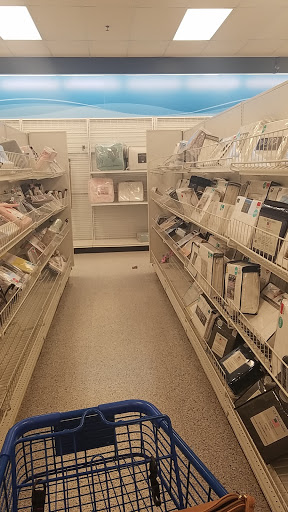 Clothing Store «Ross Dress for Less», reviews and photos, 1161 N Burleson Blvd, Burleson, TX 76028, USA