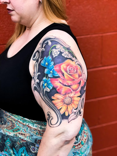 Tattoo Shop «Lucky DeVille Tattoo Co.», reviews and photos, 2333 Niagara Falls Blvd, Amherst, NY 14228, USA