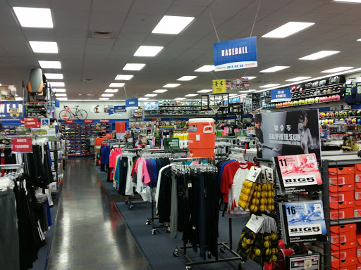 Sporting Goods Store «Big 5 Sporting Goods», reviews and photos, 21800 Market Pl NW #201, Poulsbo, WA 98370, USA