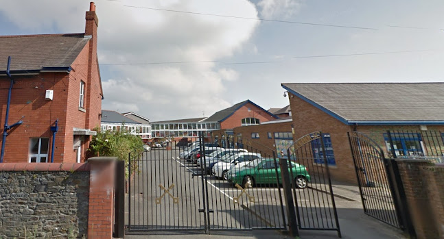 Reviews of St Peter's R.C. Primary School in Cardiff - School