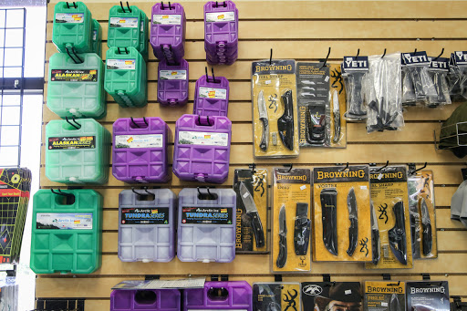 Sporting Goods Store «Pacific Flyway Supplies- Sporting Goods and Ammo», reviews and photos, 1690 N Lincoln St, Dixon, CA 95620, USA