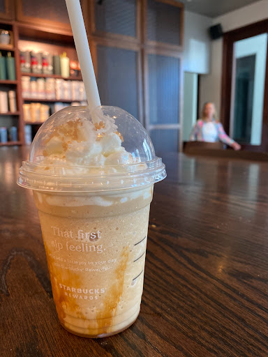 Coffee Shop «Starbucks», reviews and photos, 796 5th Ave S, Naples, FL 34102, USA