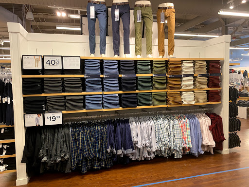 Clothing Store «Gap Outlet», reviews and photos, 640 Bergen Town Center, Paramus, NJ 07652, USA