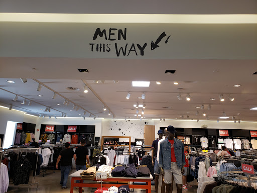 Clothing Store «H&M», reviews and photos, 6800 N 95th Ave, Glendale, AZ 85305, USA