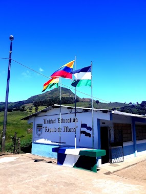 Unidad Educativa Régulo De Mora