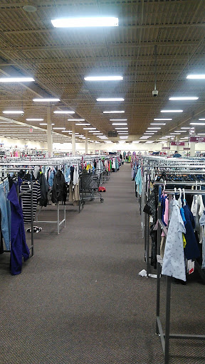 Clothing Store «Burlington Coat Factory», reviews and photos, 1300 N Larkin Ave, Joliet, IL 60435, USA