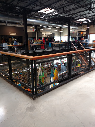 Camping Store «REI», reviews and photos, 2700 Seaglass Way, Oxnard, CA 93036, USA