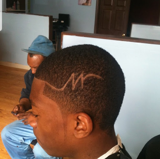 Barber Shop «Praise N Fades Barbershop», reviews and photos, 1119 E Kentucky St, Louisville, KY 40204, USA