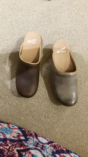 Shoe Store «Tops For Shoes», reviews and photos, 27 N Lexington Ave, Asheville, NC 28801, USA