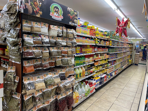 Grocery Store «Fiesta Tropical Market», reviews and photos, 547 E Bridgers Ave, Auburndale, FL 33823, USA