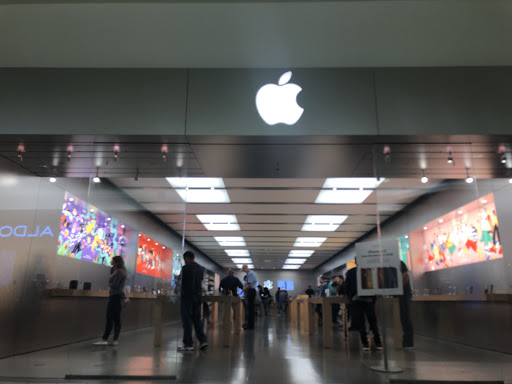 Computer Store «Apple Willowbrook Mall», reviews and photos, 2000 Willowbrook Dr, Houston, TX 77064, USA