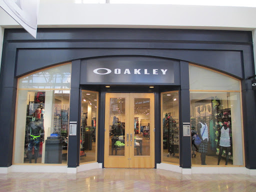 Oakley Store, 5000 Shelbyville Rd #1010, Louisville, KY 40207, USA, 