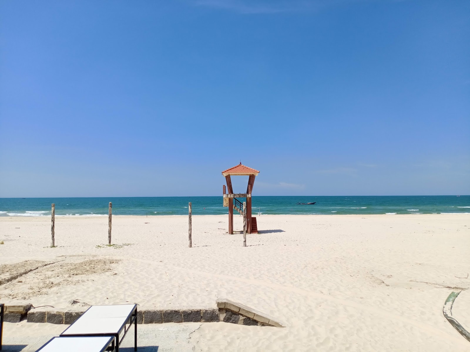 Cua Viet Beach的照片 带有碧绿色纯水表面