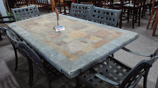 Department Store «Santa Fe Seconds», reviews and photos, 8615 Long Beach Blvd, South Gate, CA 90280, USA