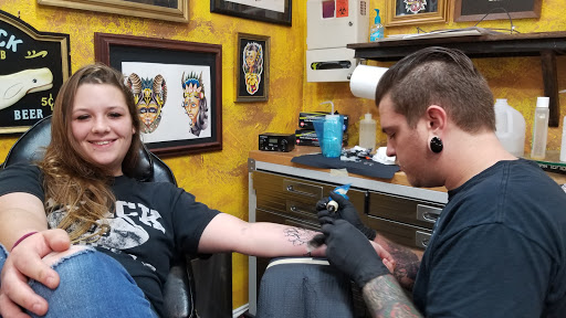 Tattoo Shop «Scratch The Surface Tattoo», reviews and photos, 6550 International Dr #111, Orlando, FL 32819, USA