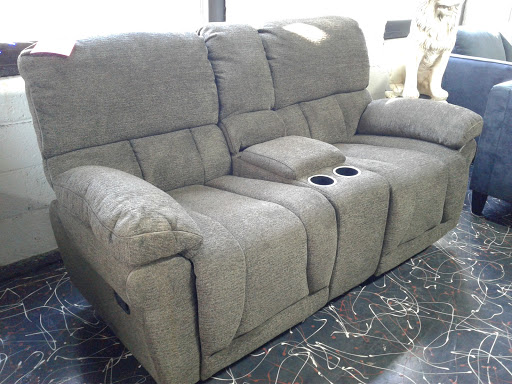 Flea Market «Springfield Flea Market & Gifts», reviews and photos, 1325 E Trafficway St, Springfield, MO 65802, USA