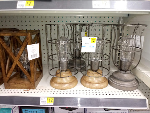 Home Goods Store «Dollar General», reviews and photos, 1224 N Brazosport Blvd, Freeport, TX 77541, USA