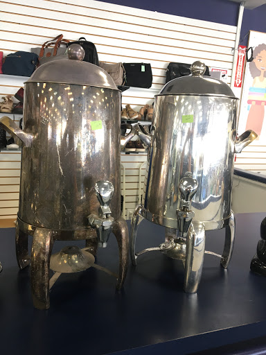 Thrift Store «Society of St. Vincent de Paul Long Beach Thrift Store», reviews and photos