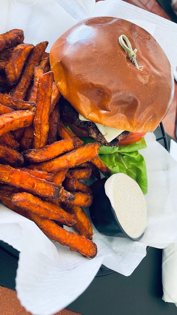 Tavern 19 Restaurant at Belmont Lake Preserve 27804