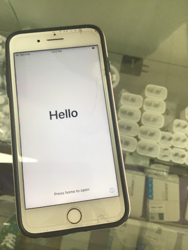 Phone Repair Service «A1 Wireless Cell Phone Repair Center», reviews and photos, 3603 Marvin D Love Fwy #400, Dallas, TX 75224, USA