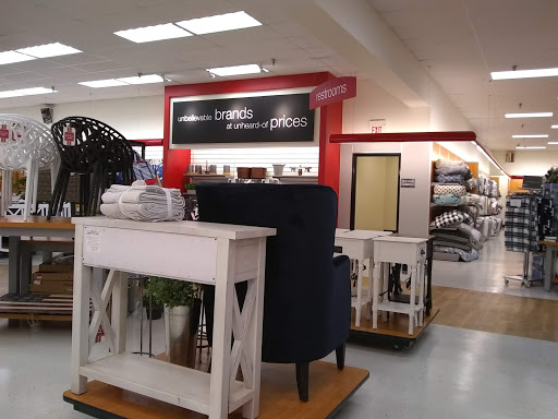 Shopping Mall «Sun Ray Shopping Center», reviews and photos, 2089 Old Hudson Rd, St Paul, MN 55119, USA