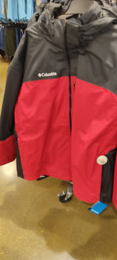 Sportswear Store «Columbia Sportswear Outlet Store at Cabazon Outlets», reviews and photos, 48750 Seminole Dr, Cabazon, CA 92230, USA