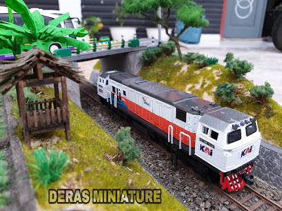 Deras Miniature