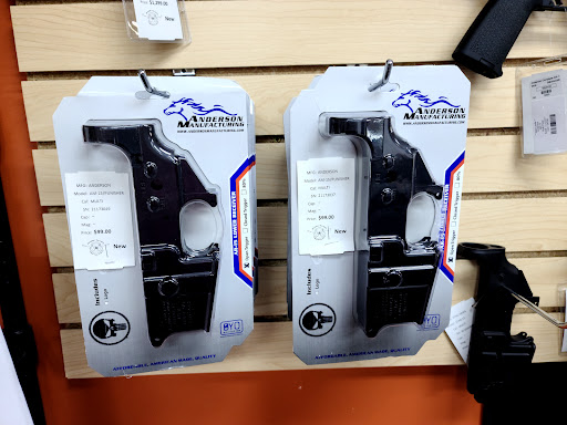 Sporting Goods Store «Buck Shot Sporting Goods», reviews and photos, 1606 IN-38, New Castle, IN 47362, USA