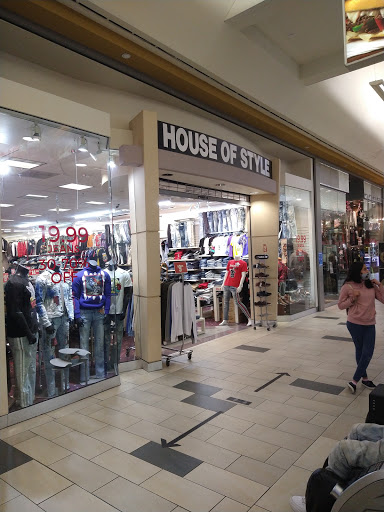 Shopping Mall «Rivergate Mall», reviews and photos, 1000 Rivergate Pkwy #1, Goodlettsville, TN 37072, USA