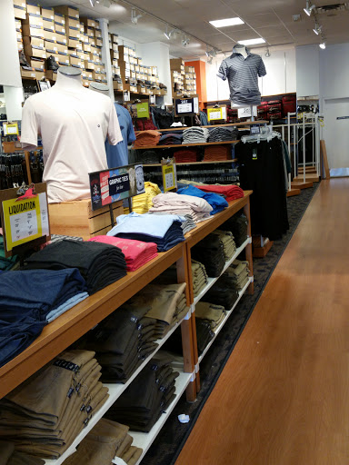 Outlet Store «Bass Factory Outlet», reviews and photos, 1 Premium Outlet Blvd, Tinton Falls, NJ 07753, USA