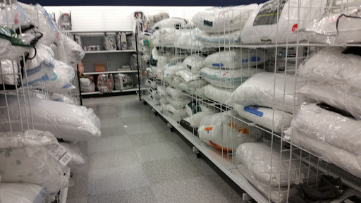 Clothing Store «Ross Dress for Less», reviews and photos, 7065 Cermak Rd, Berwyn, IL 60402, USA