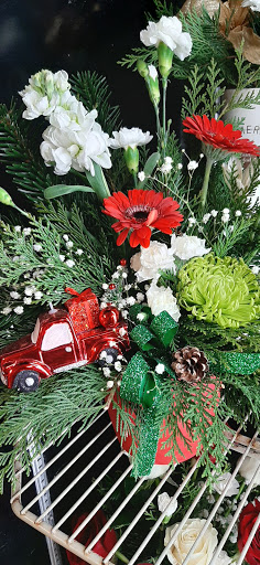 Florist «Orting Floral And Greenhouse», reviews and photos, 117 Eldredge Ave NW, Orting, WA 98360, USA