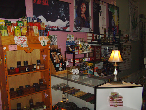 Tobacco Shop «Mary Janes Place Smoke Shop», reviews and photos, 1807 N Main St, Los Angeles, CA 90031, USA
