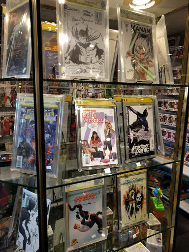 Toy Store «Voyages Toys, Comics, & Games», reviews and photos, 172 N Hemlock St # 6, Cannon Beach, OR 97110, USA